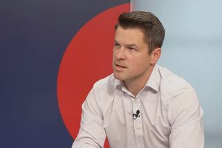 Ušetřit může každý. Češi to přehání s konzumem, varuje ekonom